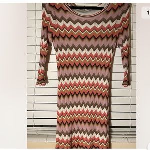 ❤️Cremieux Tan Pink Chevron Print Sweater Dress